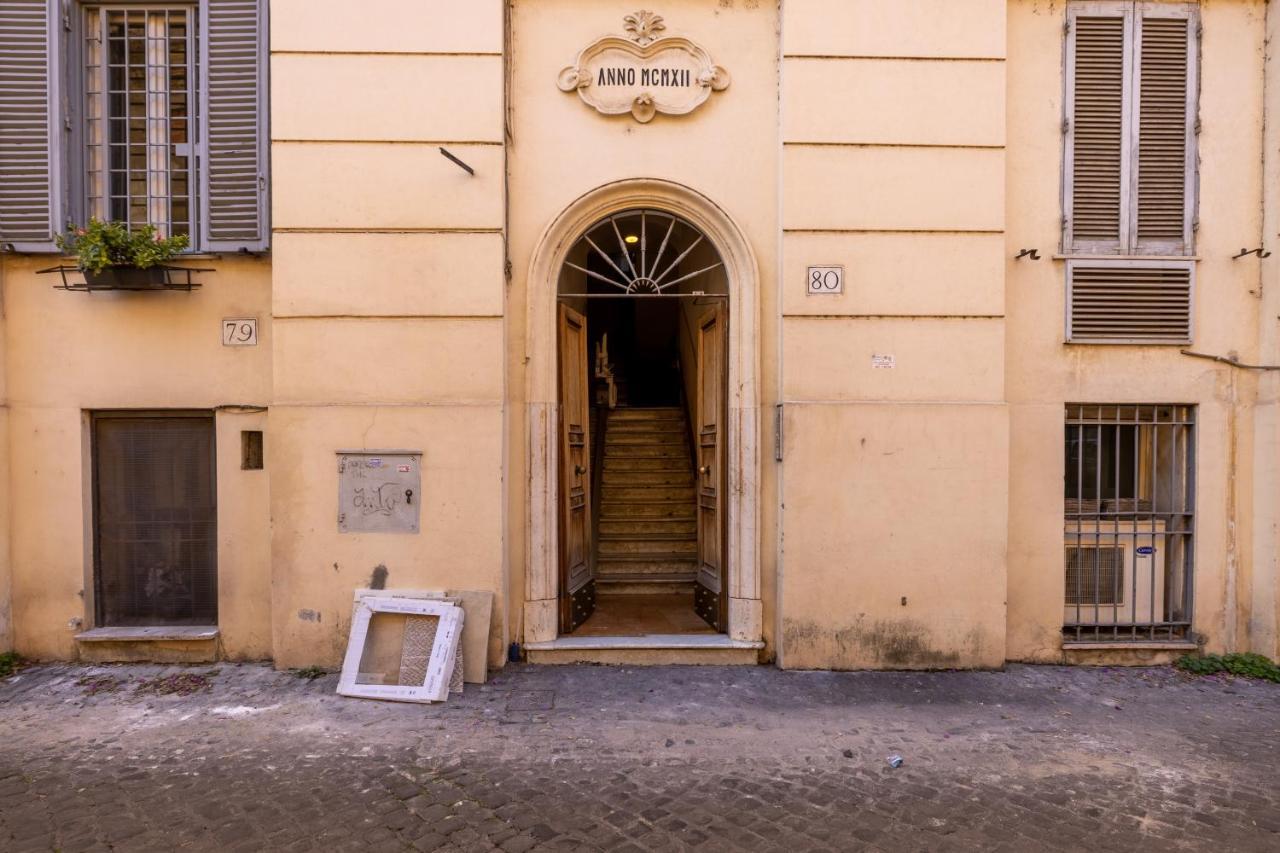 Romantic Studio In Trastevere Екстериор снимка